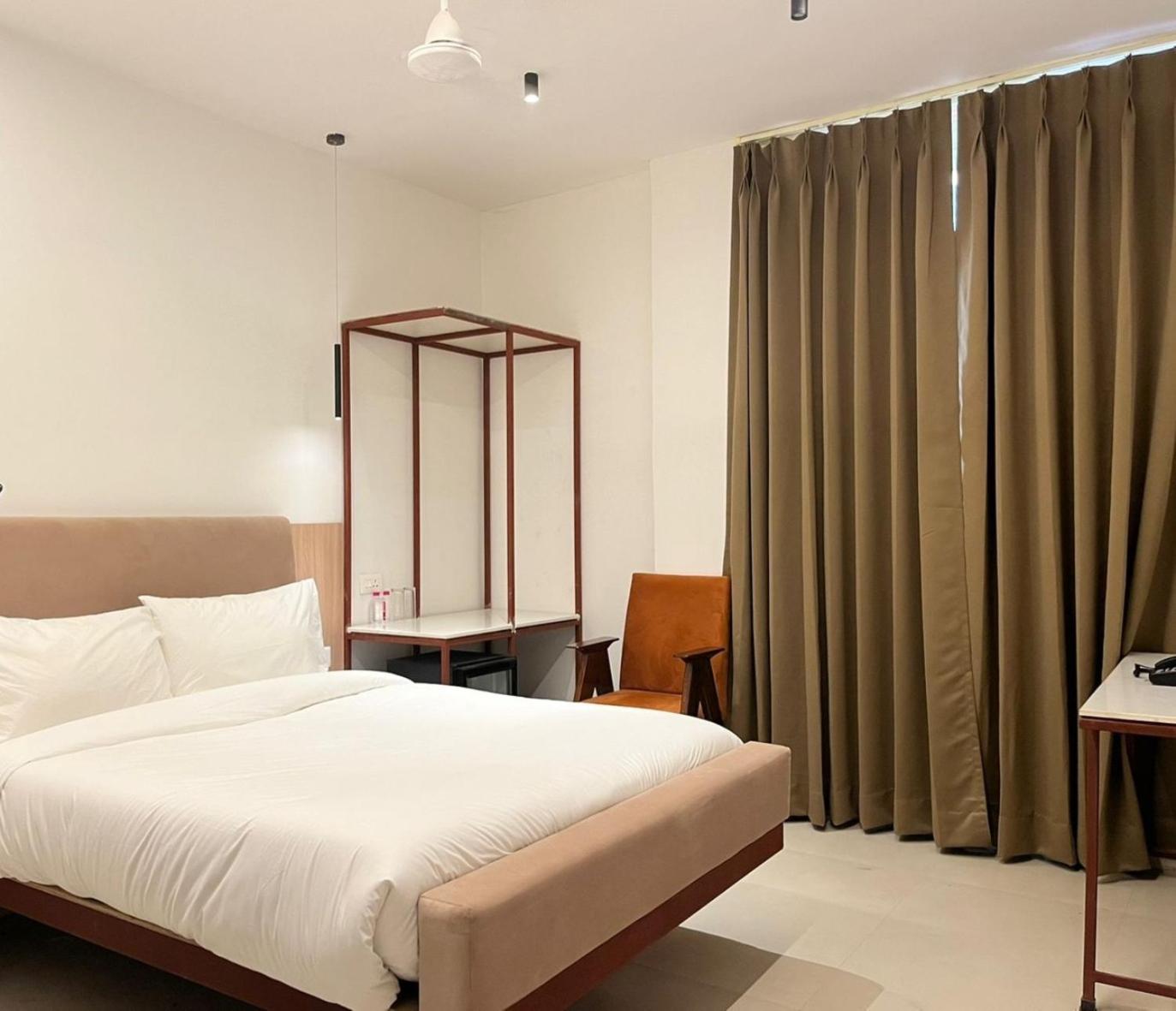 Hotel Varuna