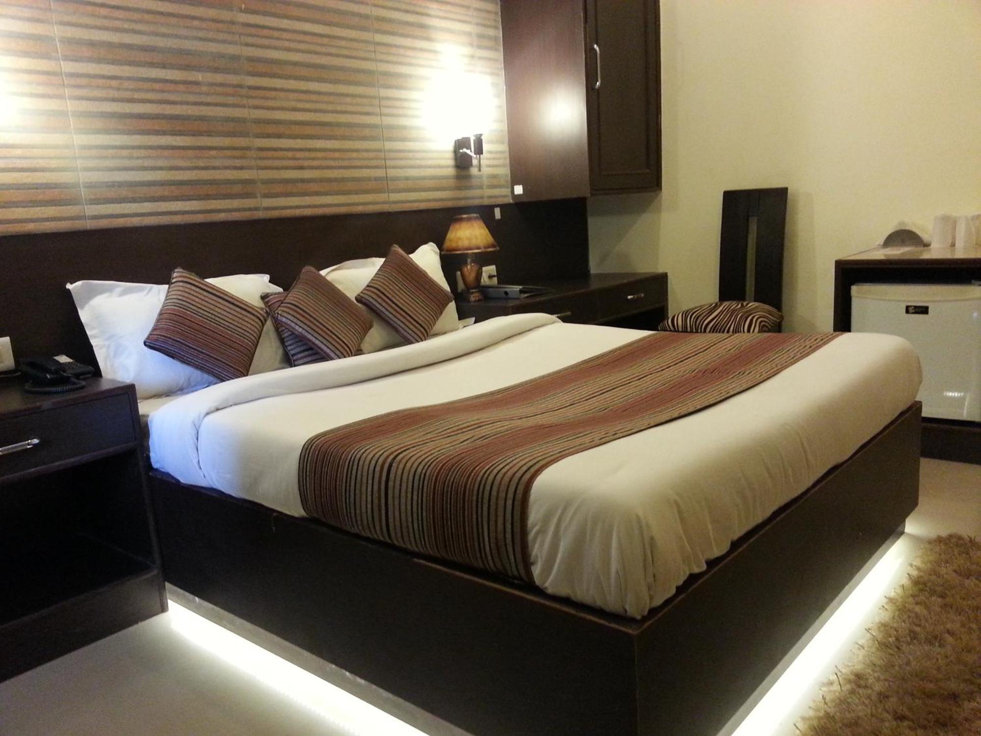 Hotel Varuna 5*