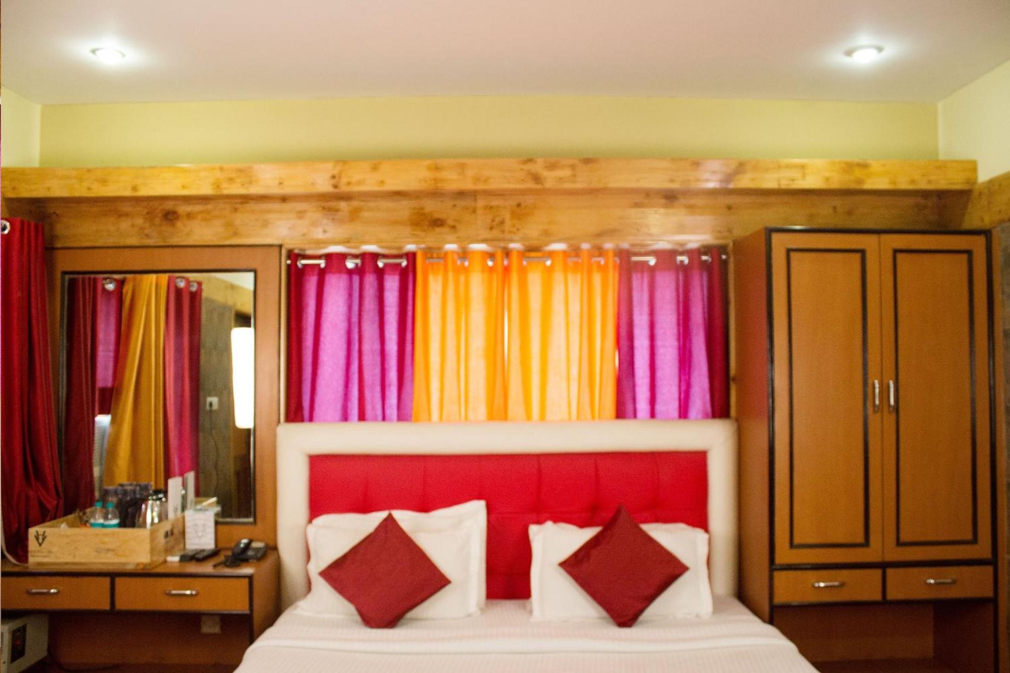 Hotel Varuna