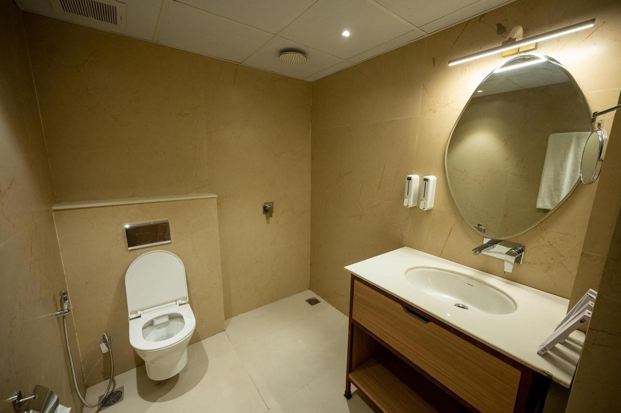 Varuna Hotel