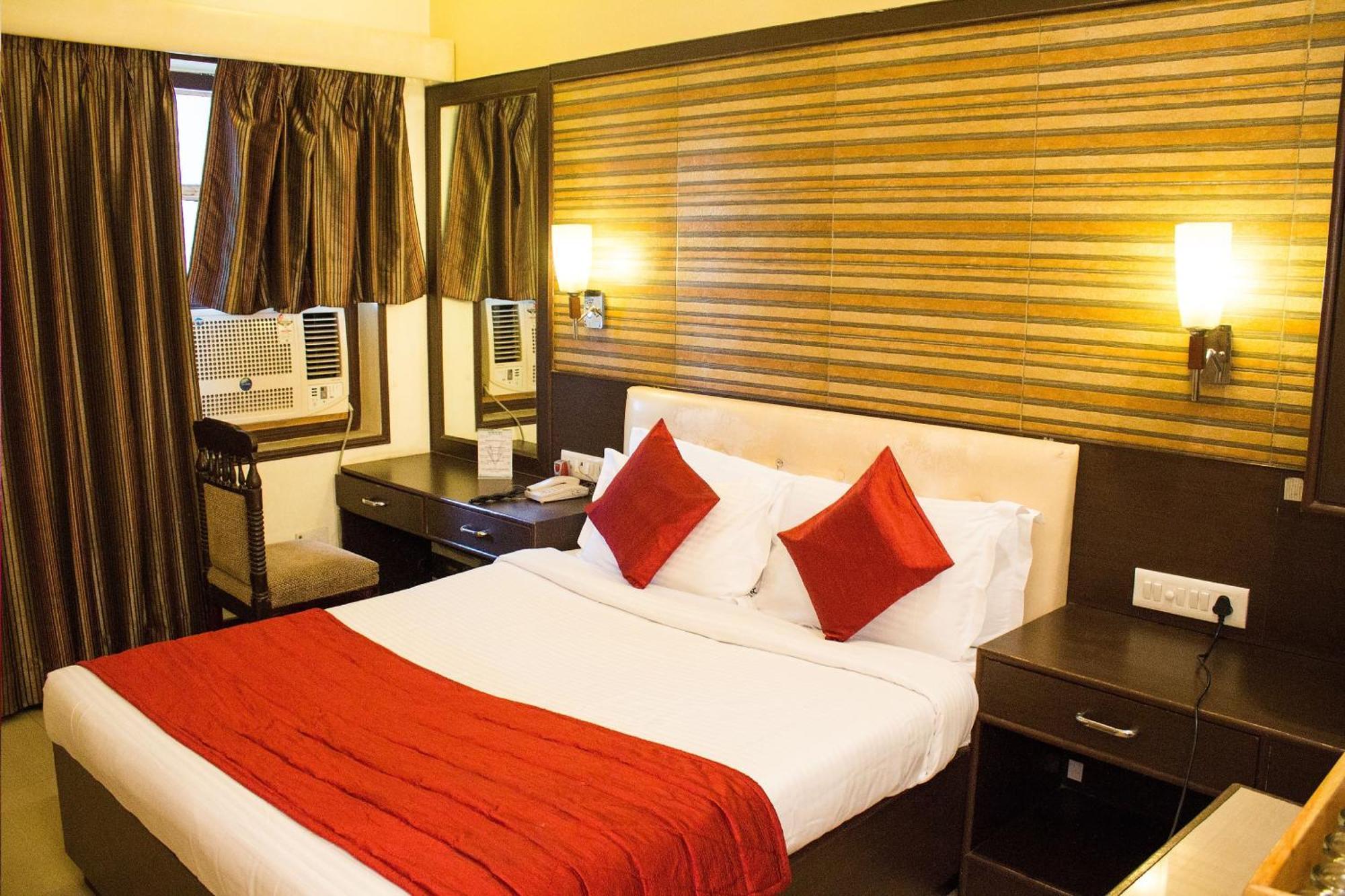 Hotel Varuna 5*