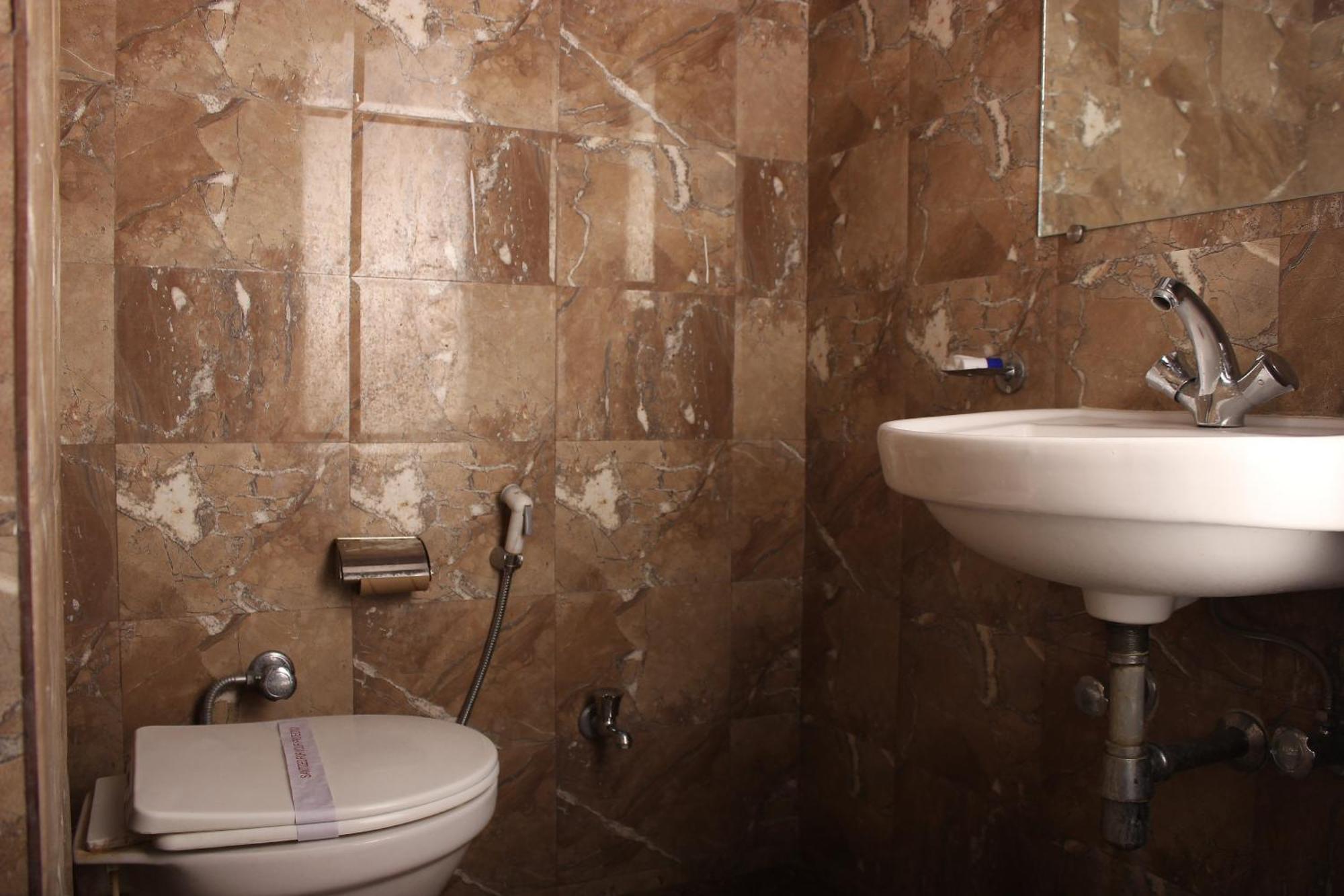 Hotel Varuna Varanasi